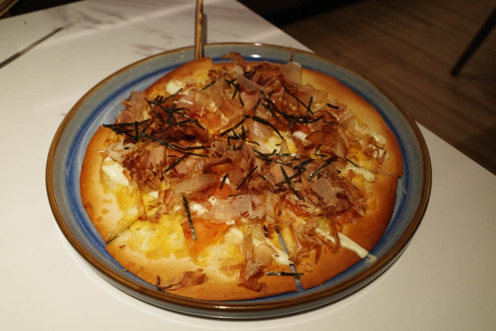 牧羊少年：日式大阪燒風味煙三文魚薄餅