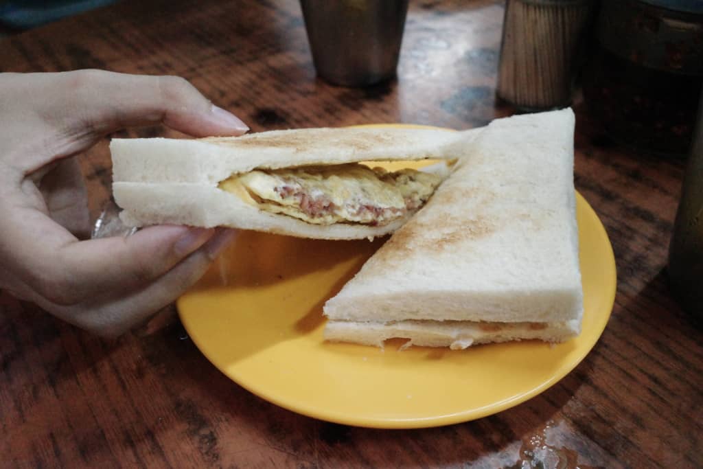 陳通記：咸牛肉蛋多士